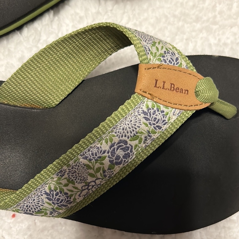 LL Bean flip flop